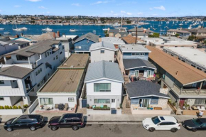 Luxury Beach House with Bay Views, BBQ & Rooftop